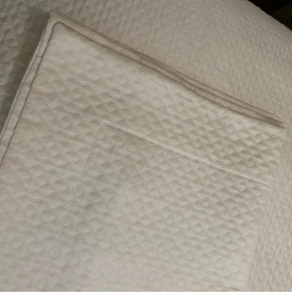 Luxurious Custom Made Bedspread and 2 Shams